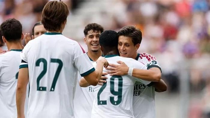 'Mourinho'nun yeni Mesut Özil'i Arda Güler!' İspanyol basını yere göğe sığdıramadı 5 mourinhonun yeni mesut ozili arda guler ispanyol basini yere goge sigdiramadi 3