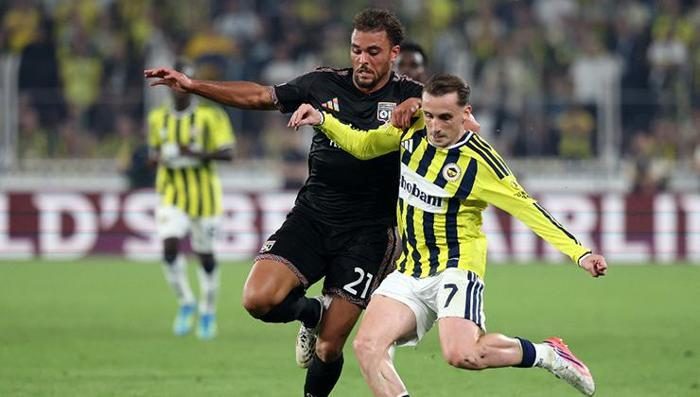 Nihat Kahveci'den Fenerbahçe'nin yıldızına olay sözler! 'Fenerbahçe forması giyemez!' 4 nihat kahveciden fenerbahcenin yildizina olay sozler fenerbahce formasi giyemez 2 YrXsVO1r