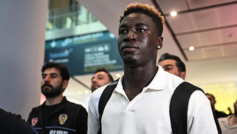 oguz cetinden fanatike ozel aciklama transfer donemi bitene kadar her turlu gelismeye acik olun cXXS8kzG