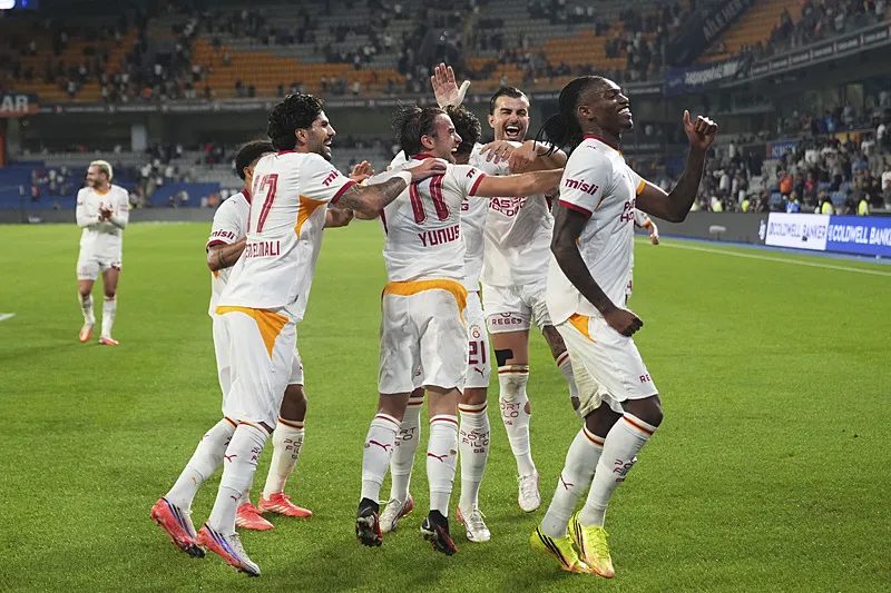Okan Buruk'tan radikal karar! İşte Galatasaray'ın Sporting CP maçı mümkün 11'i 10 okan buruktan radikal karar iste galatasarayin sporting cp maci mumkun 11i 8 g3Nhd2Oa