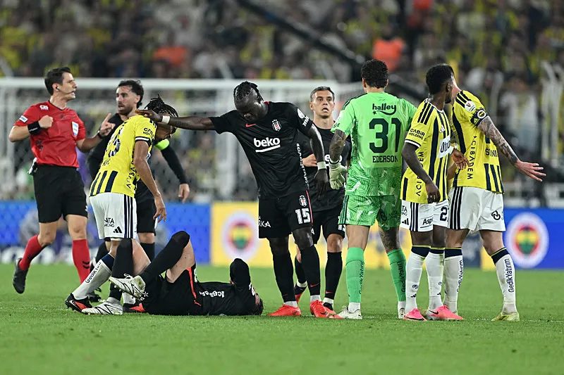 Ömer Üründül Fenerbahçe-Beşiktaş derbisini değerlendirdi! 10 omer urundul fenerbahce besiktas derbisini degerlendirdi 8