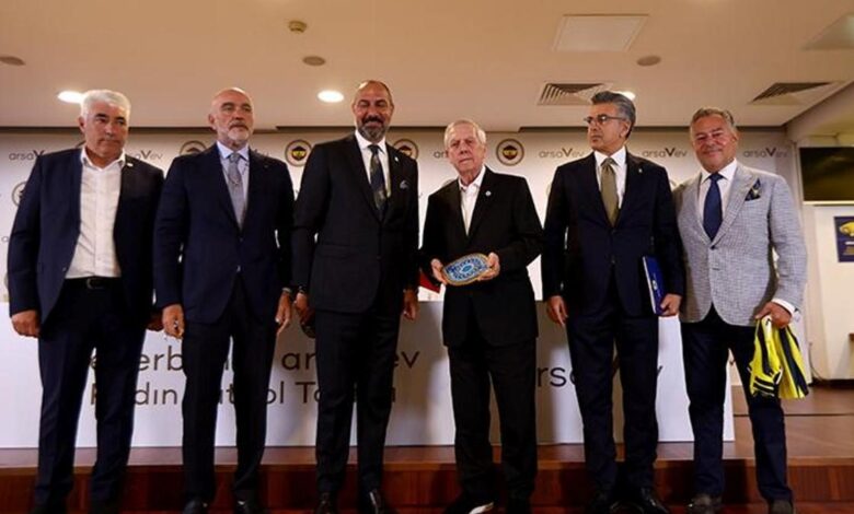 Önder Fırat: Fenerbahçe Bayan Futbol Şubesi'ni 5 kişilik komite yönetecek 1 onder firat fenerbahce bayan futbol subesini 5 kisilik komite yonetecek H9juXbk9