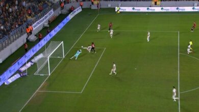 Orhan, ters vuruşla kendi kalesine golü atıyordu 9 orhan ters vurusla kendi kalesine golu atiyordu rHA7YhH7