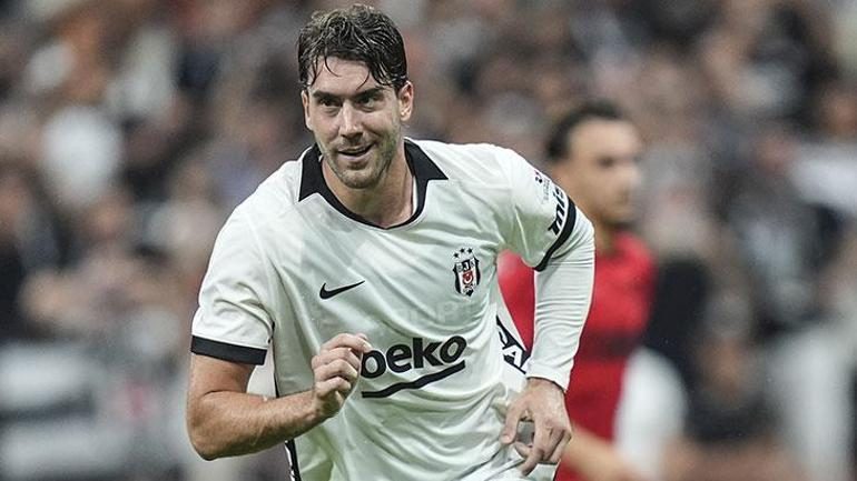 Orkun Kökçü'den Vlahovic'e penaltı jesti; Sırp golcü hesabı Çorum maçında açtı, hat-trick yaptı 3 orkun kokcuden vlahovice penalti jesti sirp golcu hesabi corum macinda acti hat trick yapti 1 PhEfwauf
