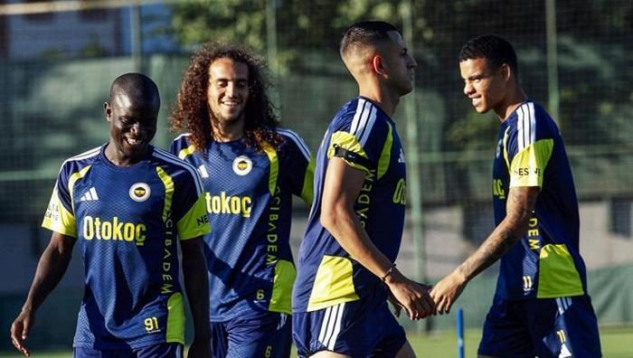 ÖZEL | Fenerbahçe transferde ayağını gazdan çekmiyor! Brezilyalı orta saha: Menajeriyle görüşme yapıldı 2 ozel fenerbahce transferde ayagini gazdan cekmiyor brezilyali orta saha menajeriyle gorusme yapildi 0 DK8iDISj