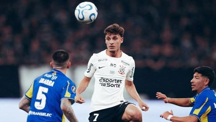 ÖZEL | Fenerbahçe transferde ayağını gazdan çekmiyor! Brezilyalı orta saha: Menajeriyle görüşme yapıldı 4 ozel fenerbahce transferde ayagini gazdan cekmiyor brezilyali orta saha menajeriyle gorusme yapildi 2 ZznBLrfE