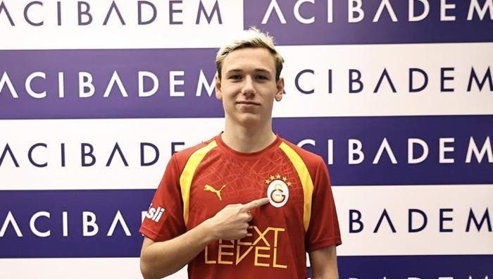 ÖZEL | 'PSG istedi, Galatasaray transfer etti' Rus gazeteciden Batrakov tahlili: 8 gol atar Osimhen'e de 10 asist... 10 ozel psg istedi galatasaray transfer etti rus gazeteciden batrakov tahlili 8 gol atar N1IdW4QL