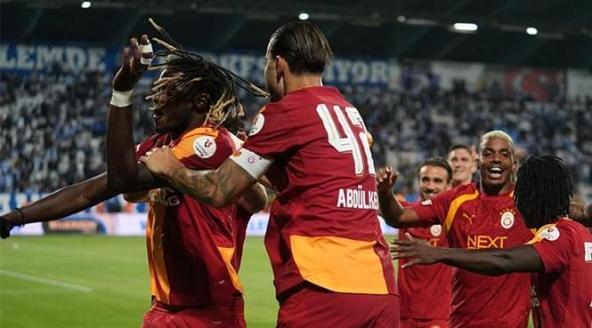 ozet yildizlar sahne aldi galatasaray 5 gollu macta goztepeyi devirdi galatasaray goztepe EYjXhzG1