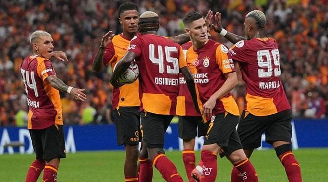 ozet yildizlar sahne aldi galatasaray 5 gollu macta goztepeyi devirdi galatasaray goztepe mJRMSV1I