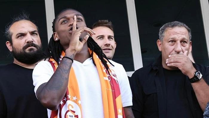 rafael leaodan galatasaray taraftarlarina ileti sampiyonluk ve kupalar icin buradayim 0 cZCULlAJ