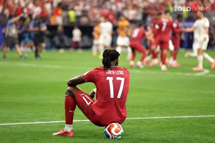 Rafael Leao'nun Milan'a veda edeceği tarih belirli oldu! "İstanbul'a gidebilir" 5 rafael leaonun milana veda edecegi tarih belirli oldu istanbula gidebilir 3 3GKsNnp3