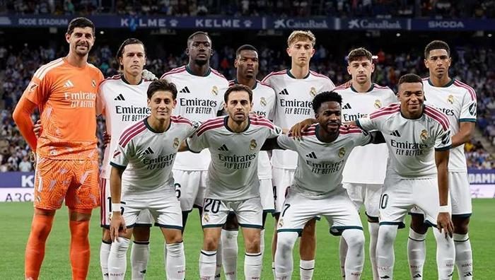 Real Madrid'de Arda Güler Vinicius Junior kavgası! Kameralara yansıdı: Bir sefer olsun bana at... 2 real madridde arda guler vinicius junior kavgasi kameralara yansidi bir sefer olsun bana at