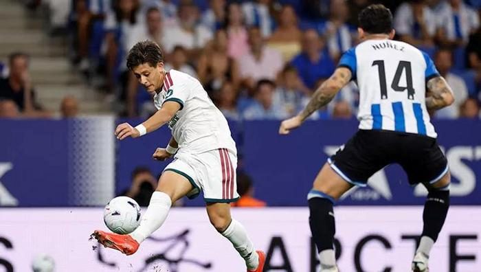 Real Madrid'de Arda Güler Vinicius Junior kavgası! Kameralara yansıdı: Bir sefer olsun bana at... 3 real madridde arda guler vinicius junior kavgasi kameralara yansidi bir sefer olsun bana at espH844i