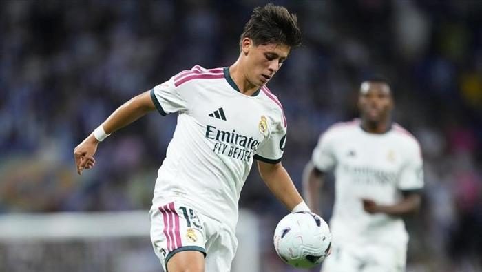 Real Madrid'de Arda Güler'in maaşı reaksiyon çekti! Mbappe ile 6 kat fark 2 real madridde arda gulerin maasi reaksiyon cekti mbappe ile 6 kat fark 0