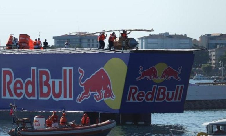 Red Bull Uçuş Günü, Caddebostan Kıyısı'nda nefes kesti 1 red bull ucus gunu caddebostan kiyisinda nefes kesti cOEDyus4