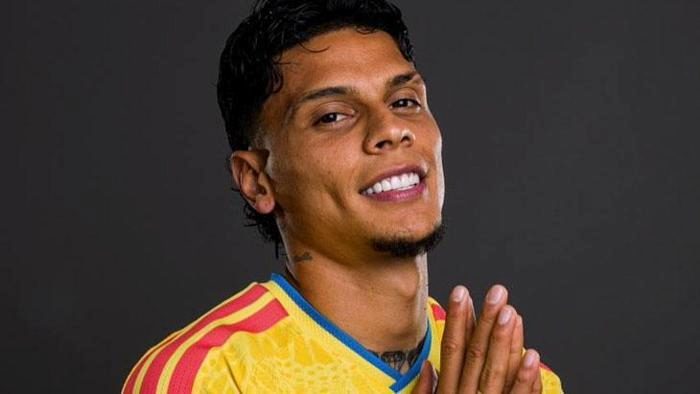 Richard Rios bitti bitiyor! Beşiktaş Kolombiyalı yıldızın uçağını hazırladı 2 richard rios bitti bitiyor besiktas kolombiyali yildizin ucagini hazirladi 0