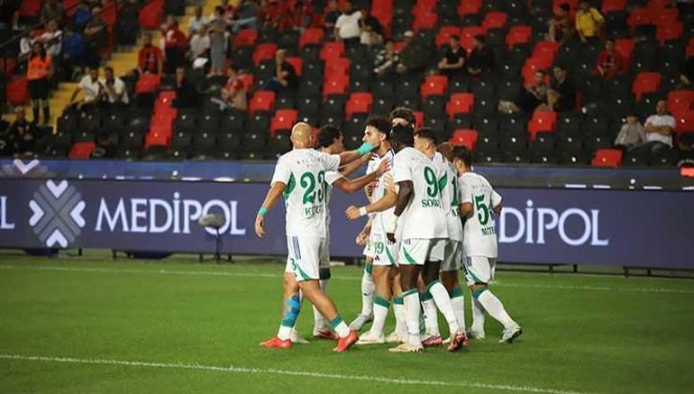 Rize deplasmanda 3 puanı kaptı (ÖZET) Gaziantep FK - Rizespor maç sonucu:1-2 2 rize deplasmanda 3 puani kapti ozet gaziantep fk rizespor mac sonucu1 2 0 G8HtZWjt