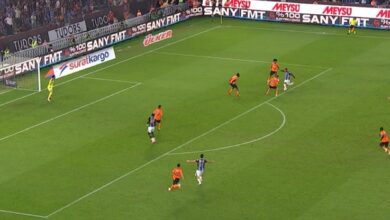 salah mukemmel vurdu kaleci son anda kornere celdi L46YKApd