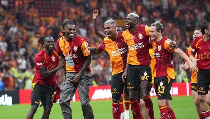 sampiyonluk ve kupalar icin buradayim rafael leaodan galatasaray taraftarlarina bildiri 3 JiEPPWZD