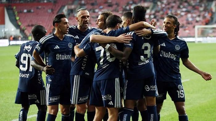 Samsunspor - Fenerbahçe maçına damga vuran pozisyon! Trio yorumladı: 'Tamamen futbol dışı bir hareket' 2 samsunspor fenerbahce macina damga vuran pozisyon trio yorumladi tamamen futbol disi bir hareket HViwfI97
