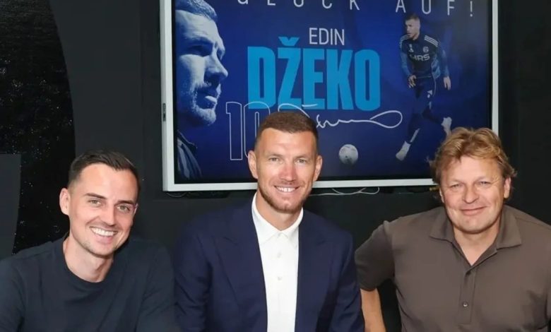 Schalke 04 Edin Dzeko ile 1 yıllık yeni mukavele imzaladı 1 schalke 04 edin dzeko ile 1 yillik yeni mukavele imzaladi U4OKi2dj