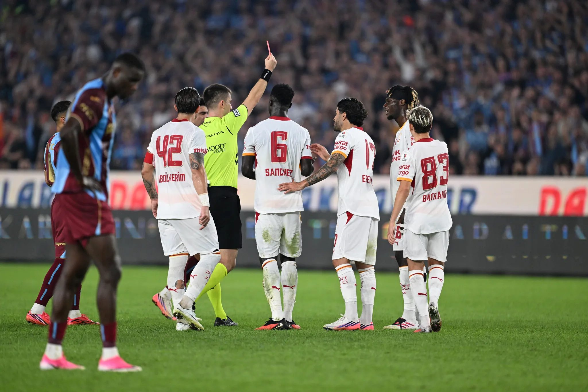 spor muellifleri trabzonspor galatasaray macini kiymetlendirdi sampiyonluk yarisinda ben de varim dedi 16 yC1sVdfa