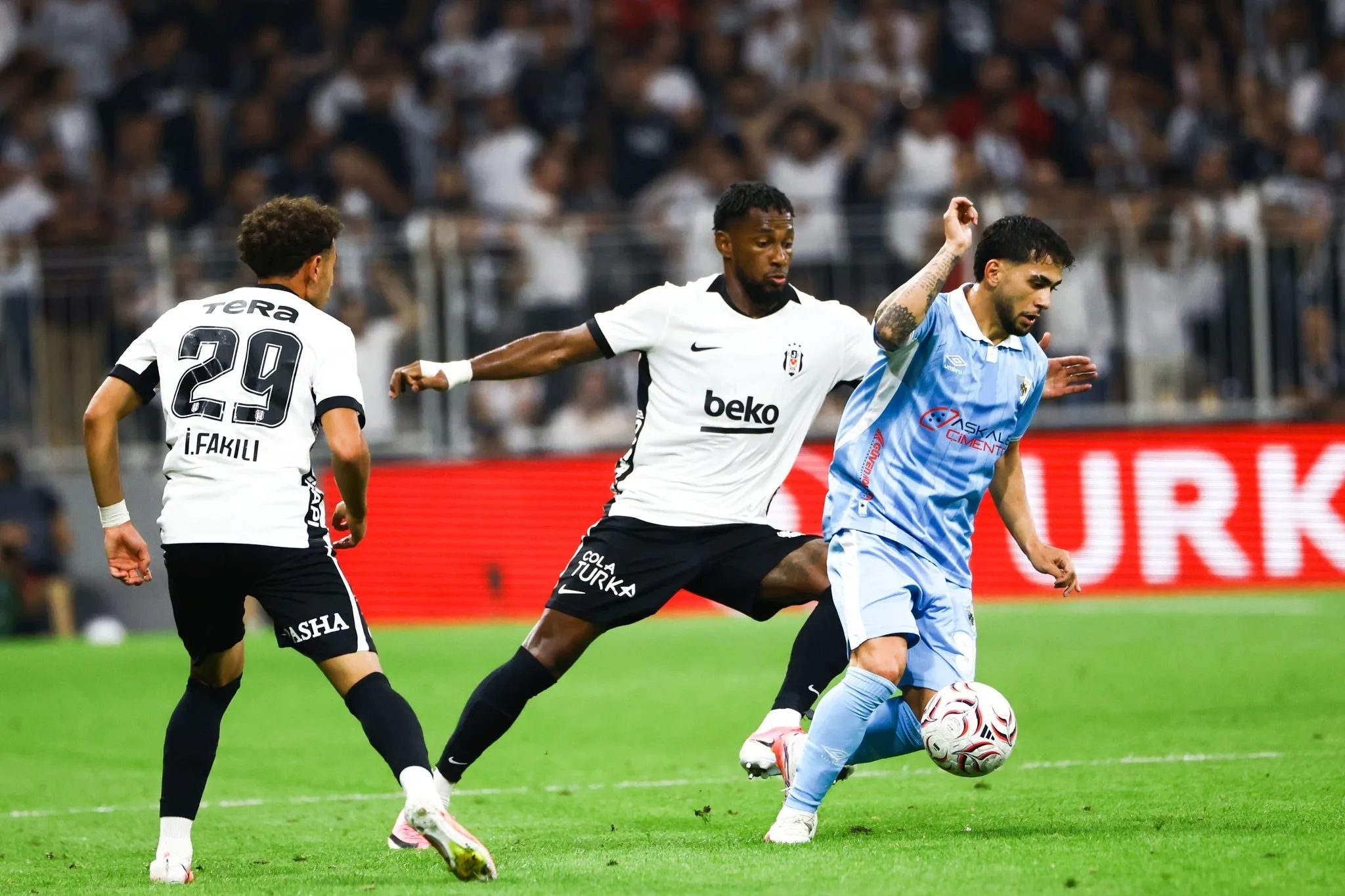 spor muharrirleri besiktas erzurumspor fk maci hakemine elestiri 0