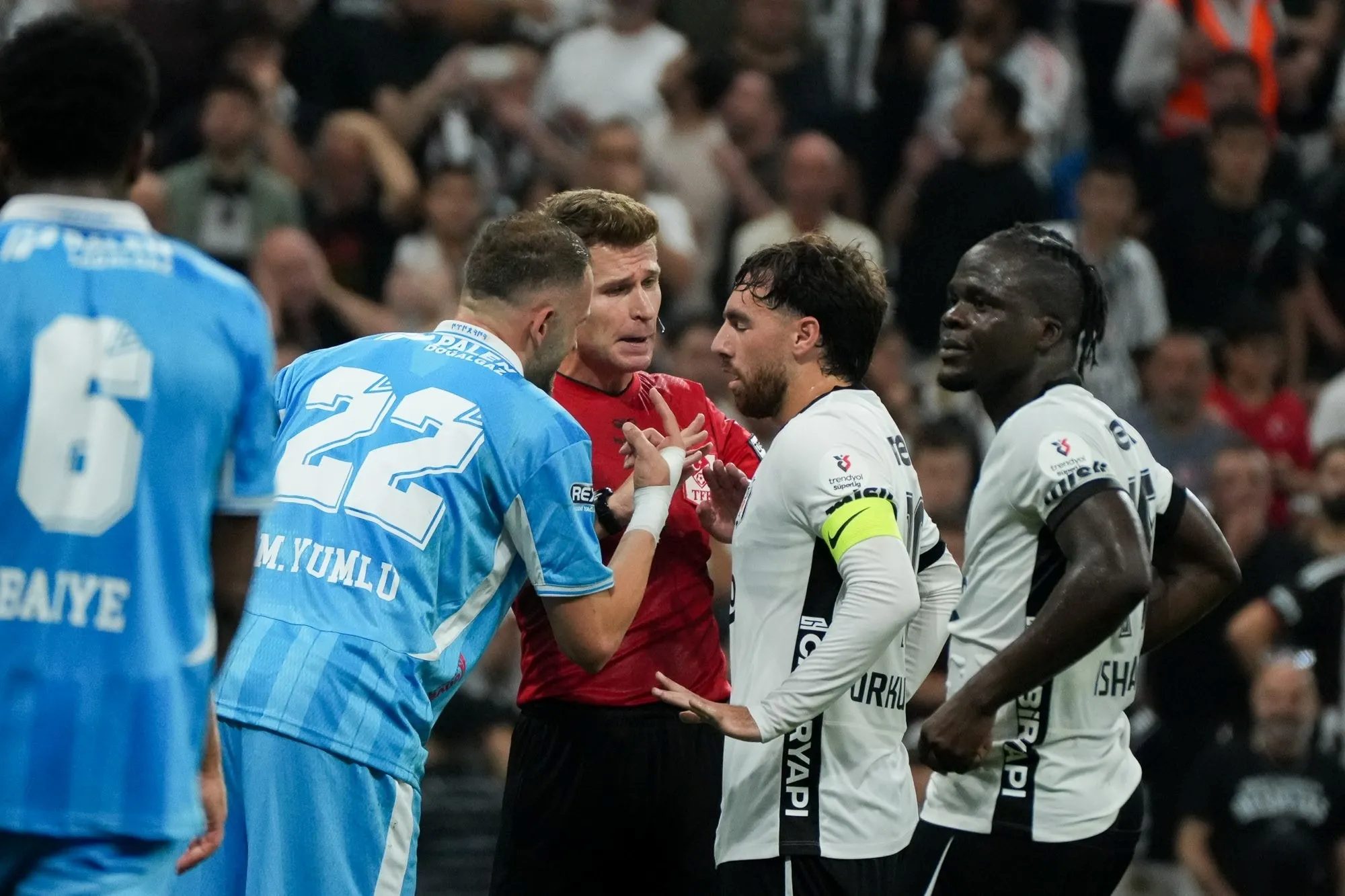 spor muharrirlerinden besiktas erzurumspor fk maci hakemine elestiri 3