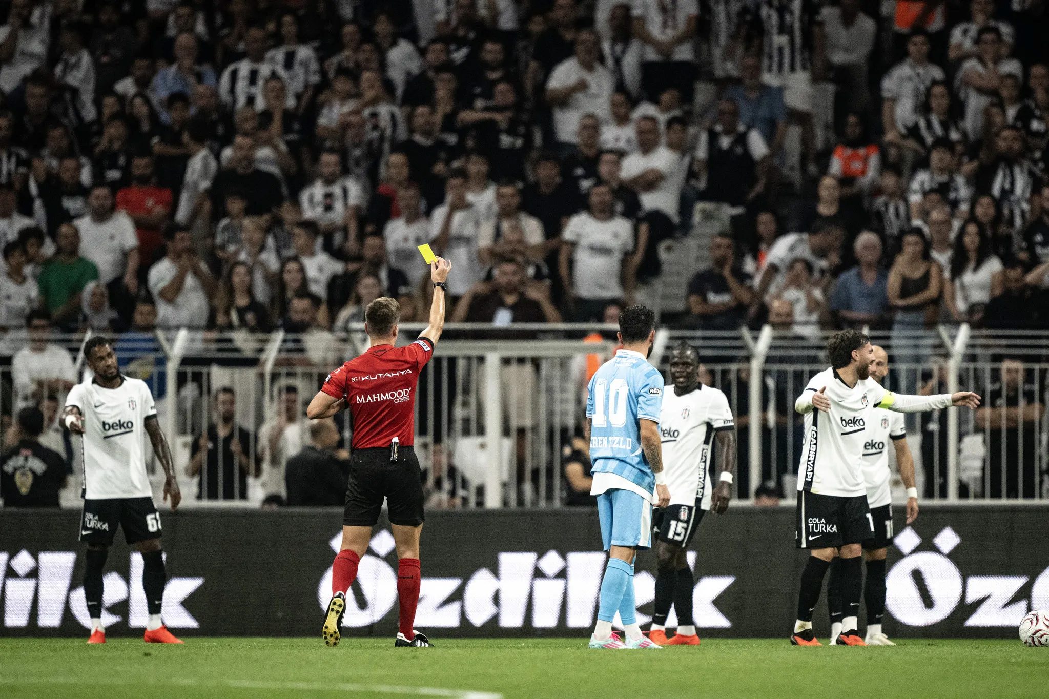 spor muharrirlerinden besiktas erzurumspor fk maci hakemine elestiri 8 SEvczqwd