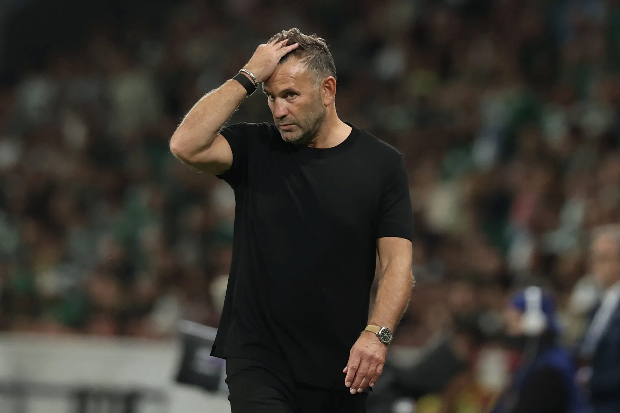 sporting baskani varandastan galatasaraya olay gonderme biri onlara haber versin 0 aywM6W2g