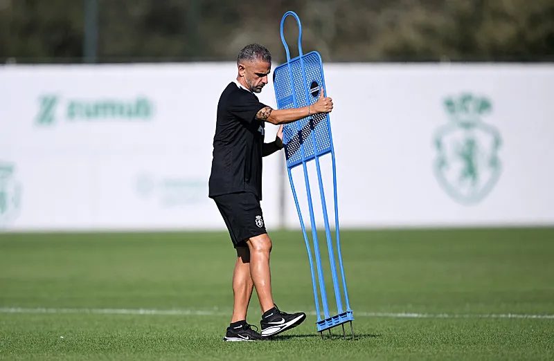 Sporting'de Galatasaray maçı öncesi flaş karar! 13 sportingde galatasaray maci oncesi flas karar 11 7tcXCTsL