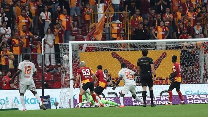 'Sporting'e ihtar: Rui Borges şimdiden not almaya başlayabilir' Galatasaray'ın Göztepe galibiyeti Portekiz basınında 5 sportinge ihtar rui borges simdiden not almaya baslayabilir galatasarayin goztepe galibiyeti portekiz basininda 3 igzLAwcz