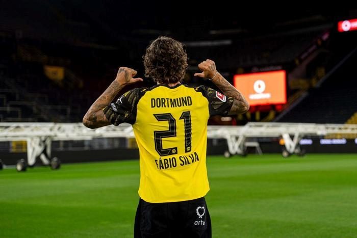 Süper Lig devinden Fabio Silva bombası! Satın alma opsiyonlu kiralama formülü... 4 super lig devinden fabio silva bombasi satin alma opsiyonlu kiralama formulu 2 EL3m2V3S
