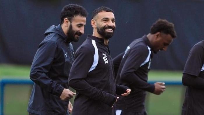 Tarihi transfer çalımı! Beşiktaş derken Süper Lig devi, Salah ile görüşmelere başladı 3 tarihi transfer calimi besiktas derken super lig devi salah ile gorusmelere basladi 1 VVkPXiPf