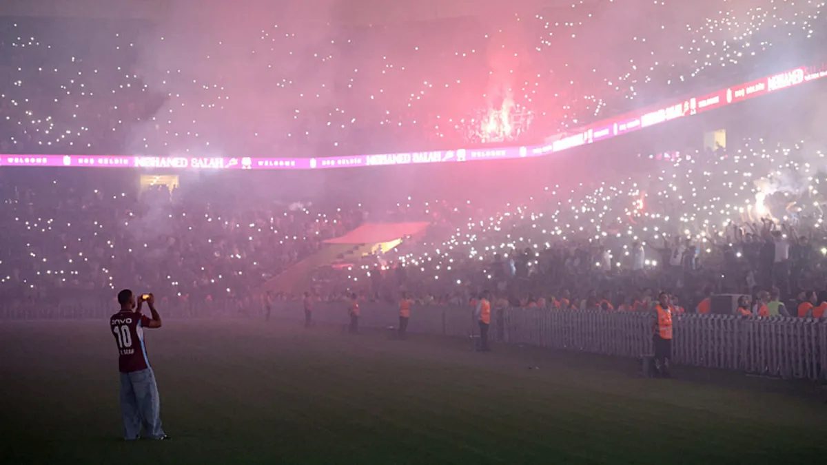 Trabzonspor'un yeni transferi Salah telefonuyla o anları kaydetti! 9 trabzonsporun yeni transferi salah telefonuyla o anlari kaydetti qI9TGHYu