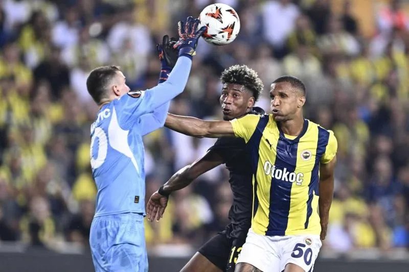 Transfer dönemi bitti ayrılıklar bitmedi! Fenerbahçe o isimle vedalaşıyor 16 transfer donemi bitti ayriliklar bitmedi fenerbahce o isimle vedalasiyor 14