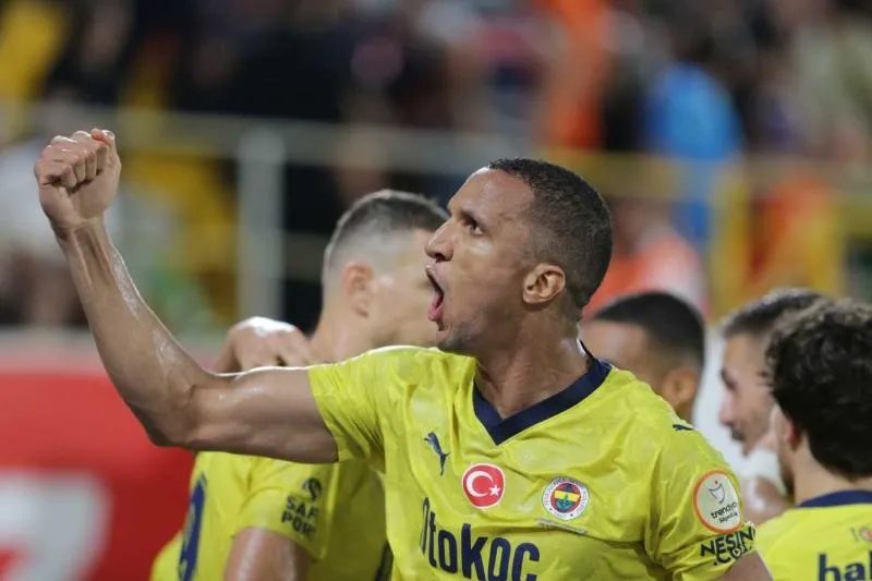 Transfer dönemi bitti ayrılıklar bitmedi! Fenerbahçe o isimle vedalaşıyor 11 transfer donemi bitti ayriliklar bitmedi fenerbahce o isimle vedalasiyor 9 afwmWzeQ