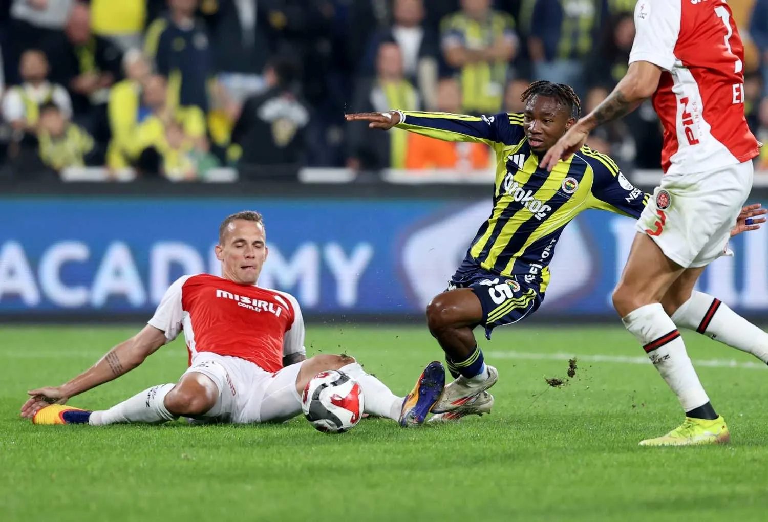 transfer haberi dorgeles nene fenerbahceden ayriliyor yeni adresi 6 3Q1Seh9B