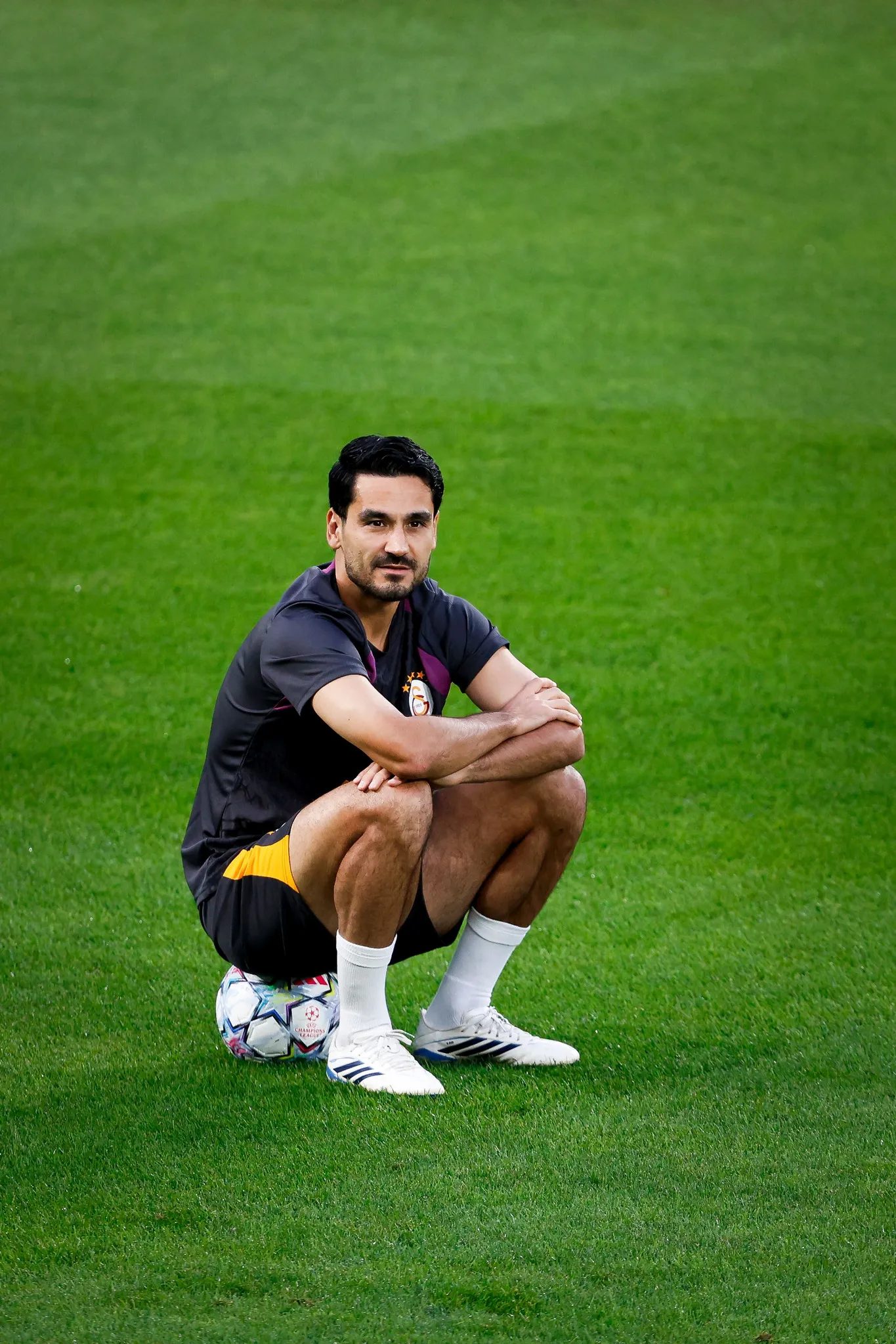 transfer haberi galatasarayda sok ayrilik gelismesi kelamli reaksiyonla karsilasti ve 3 4QTVnTpg