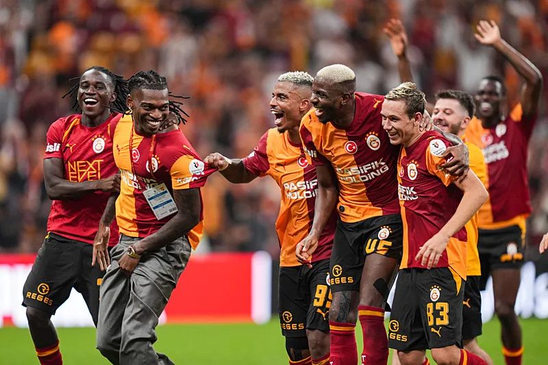 TRANSFER HABERİ: Galatasaraylı yıldız hakkında sürpriz iddia! Son dakikada gruptan ayrılabilir 2 transfer haberi galatasarayli yildiz hakkinda surpriz iddia son dakikada gruptan ayrilabilir 0 dbNGL4ys