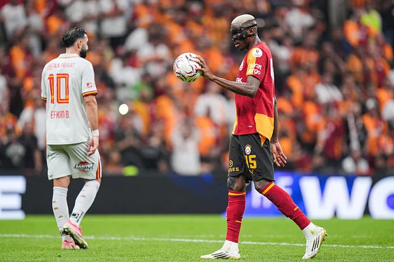 TRANSFER HABERİ: Galatasaraylı yıldız hakkında sürpriz iddia! Son dakikada gruptan ayrılabilir 4 transfer haberi galatasarayli yildiz hakkinda surpriz iddia son dakikada gruptan ayrilabilir 2