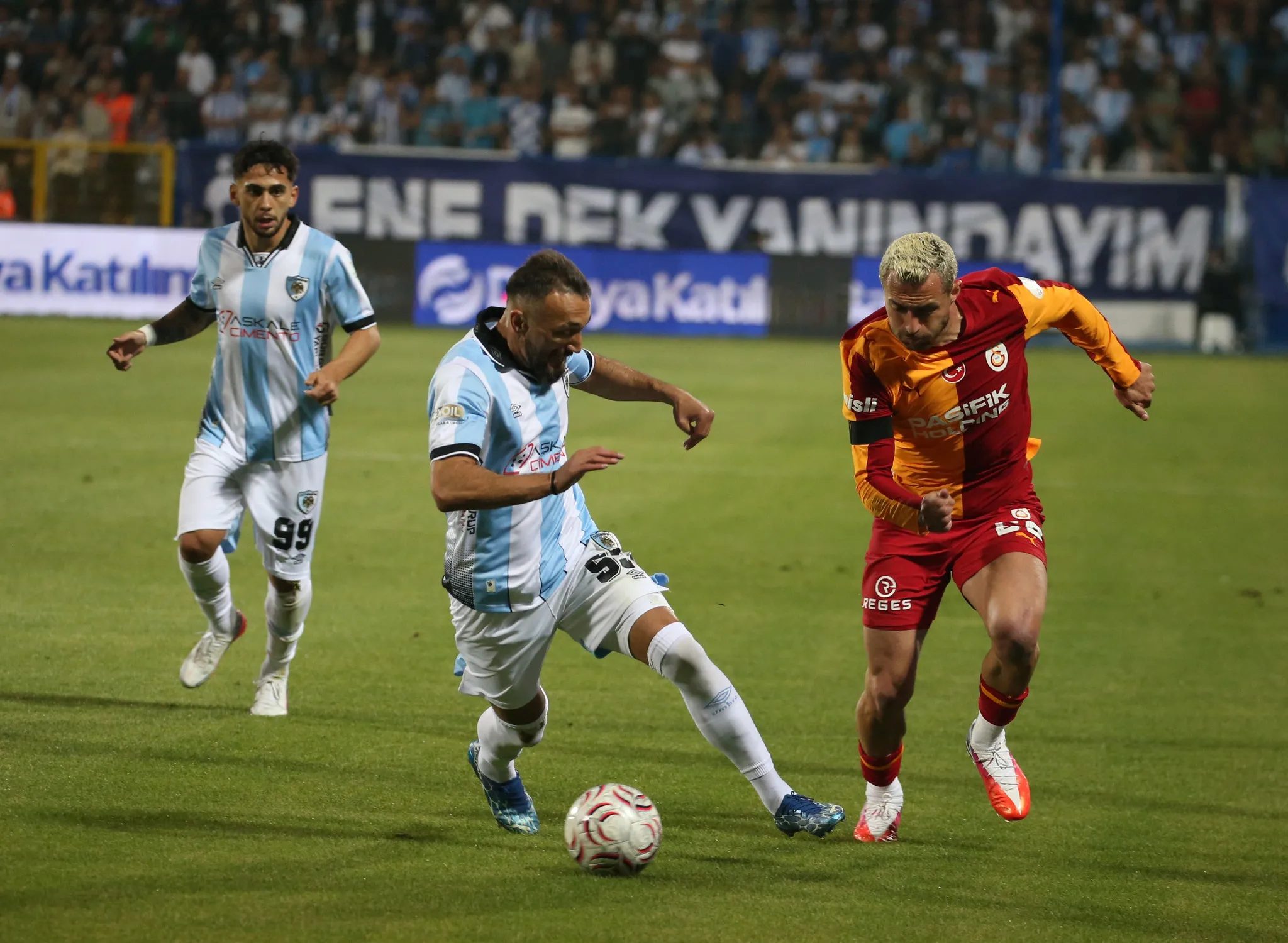 TRANSFER HABERİ: Galatasaraylı yıldıza beklenmedik talip! Herkes Torreira derken... 12 transfer haberi galatasarayli yildiza beklenmedik talip herkes torreira derken 10 WlpJF8Ns
