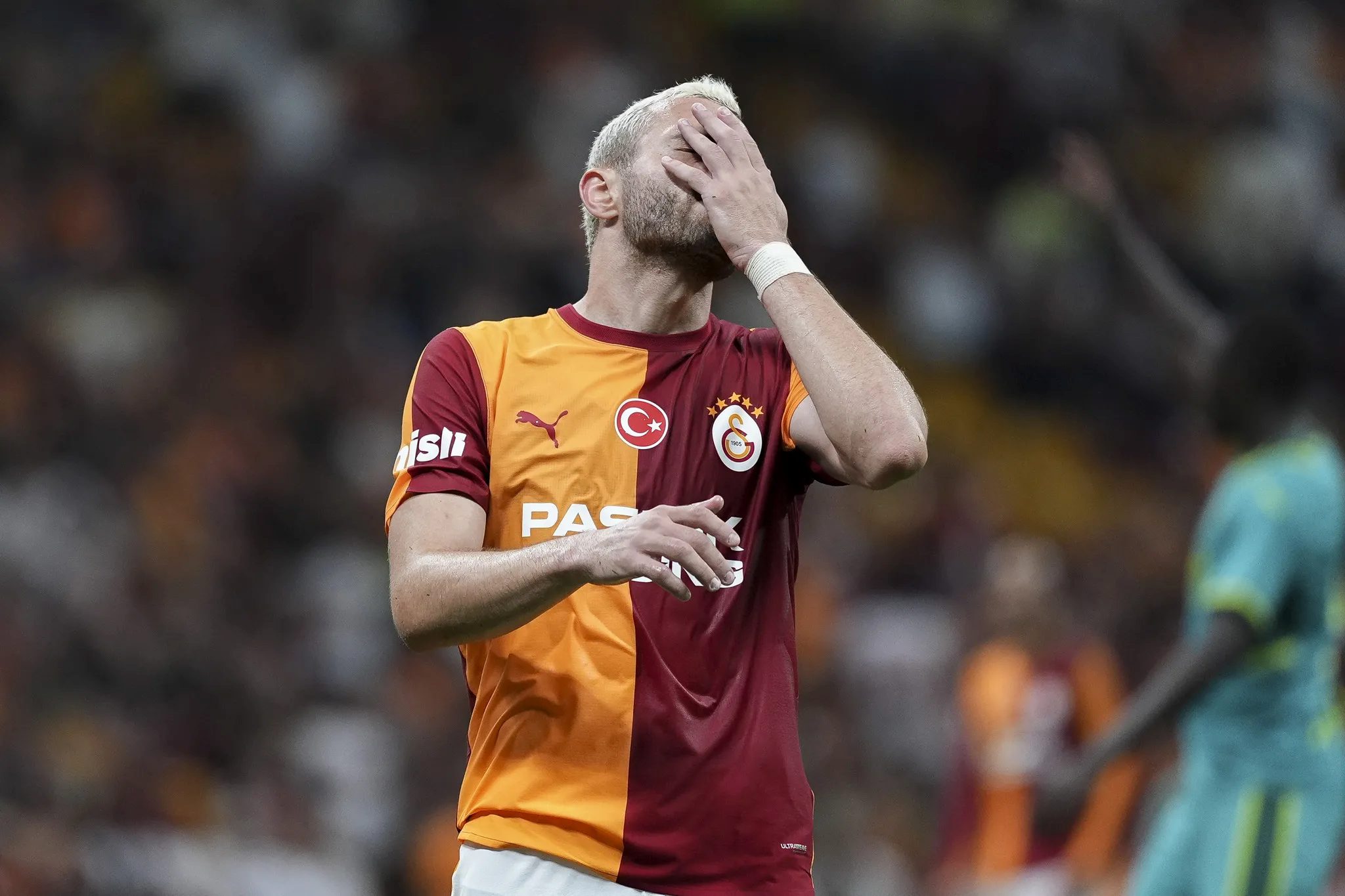 TRANSFER HABERİ: Galatasaraylı yıldıza beklenmedik talip! Herkes Torreira derken... 15 transfer haberi galatasarayli yildiza beklenmedik talip herkes torreira derken 13 EuGhAJKa