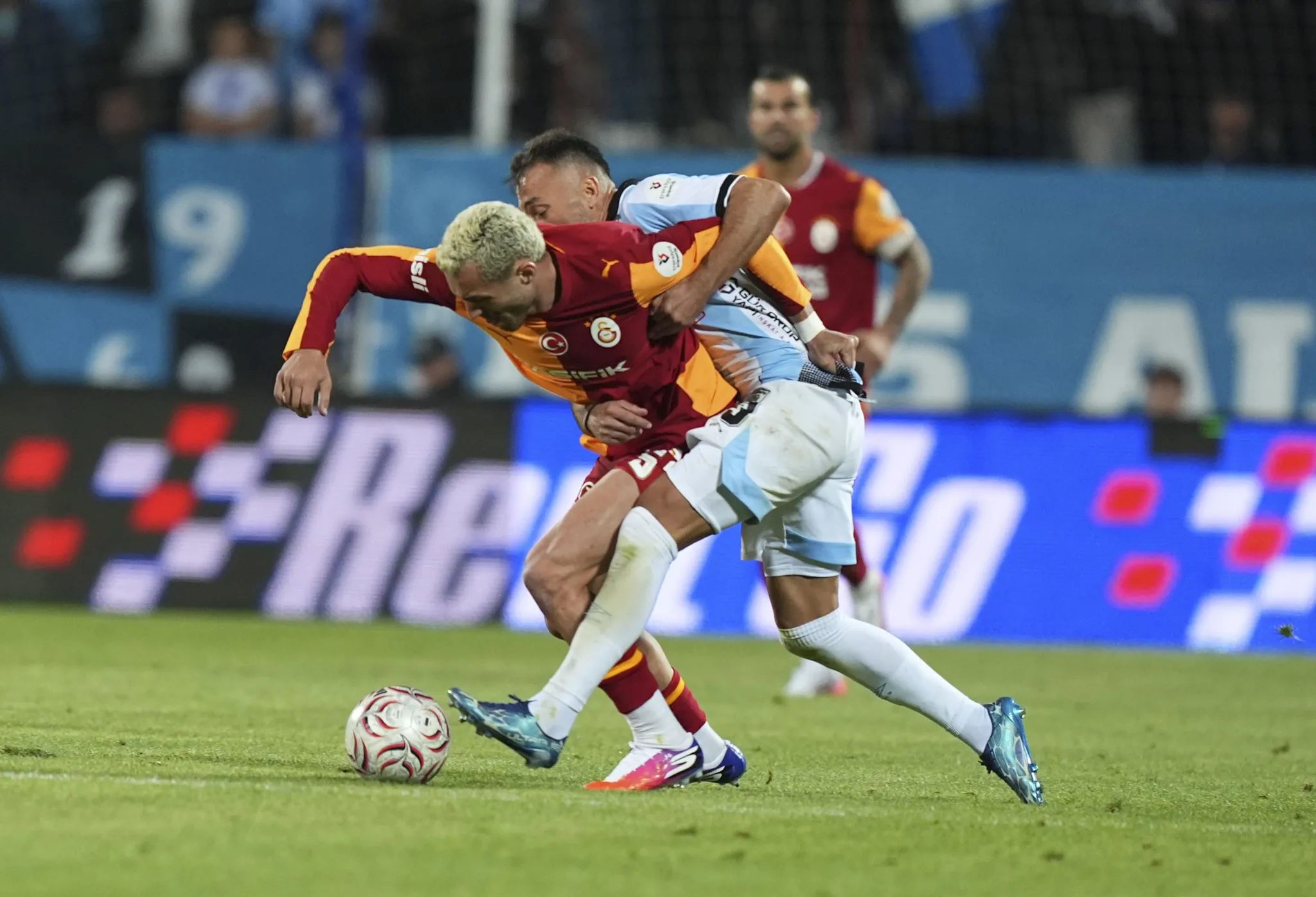 TRANSFER HABERİ: Galatasaraylı yıldıza beklenmedik talip! Herkes Torreira derken... 5 transfer haberi galatasarayli yildiza beklenmedik talip herkes torreira derken 3 6zL2Afdk