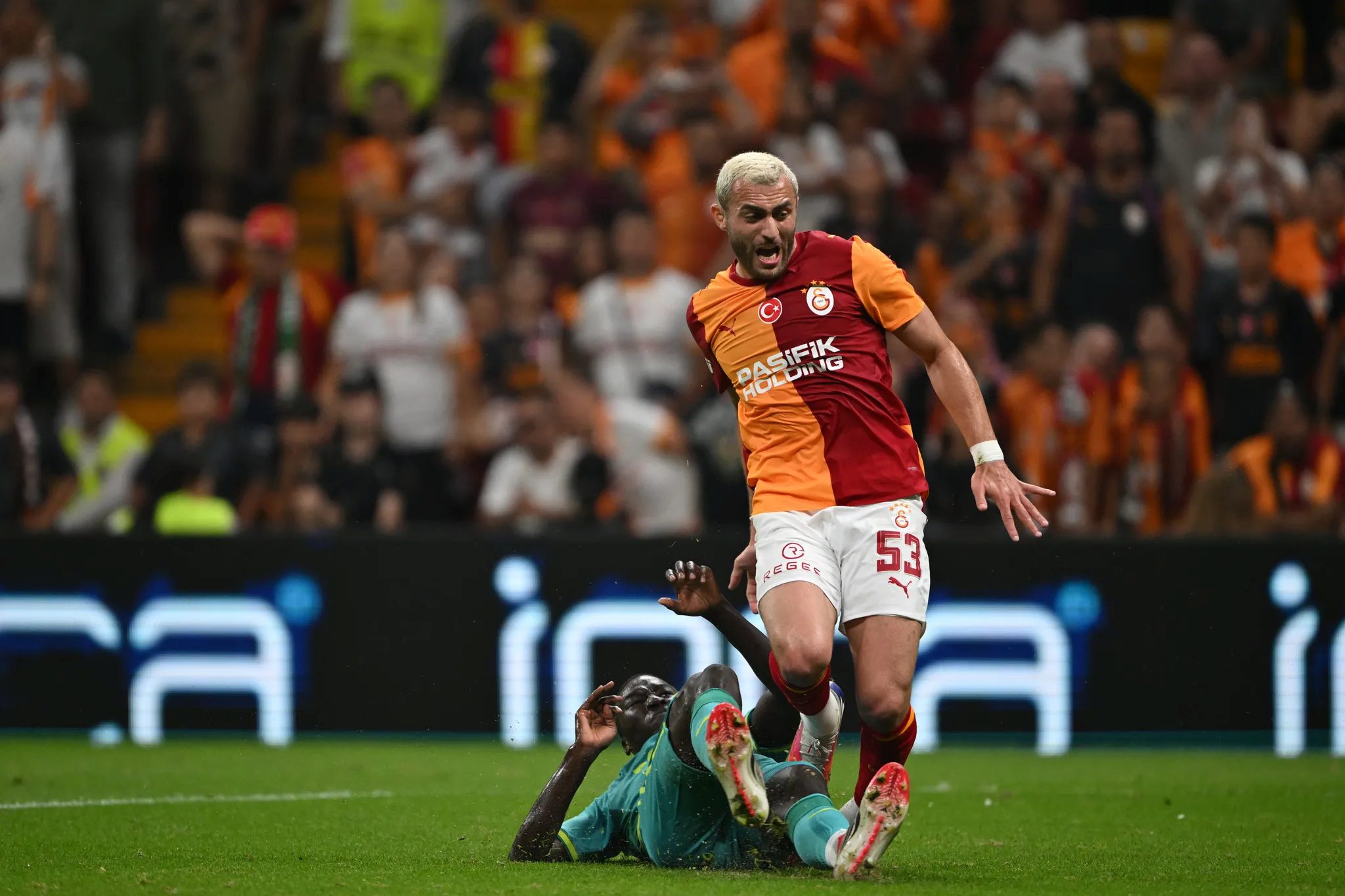 TRANSFER HABERİ: Galatasaraylı yıldıza beklenmedik talip! Herkes Torreira derken... 9 transfer haberi galatasarayli yildiza beklenmedik talip herkes torreira derken 7 TrNnhV7J