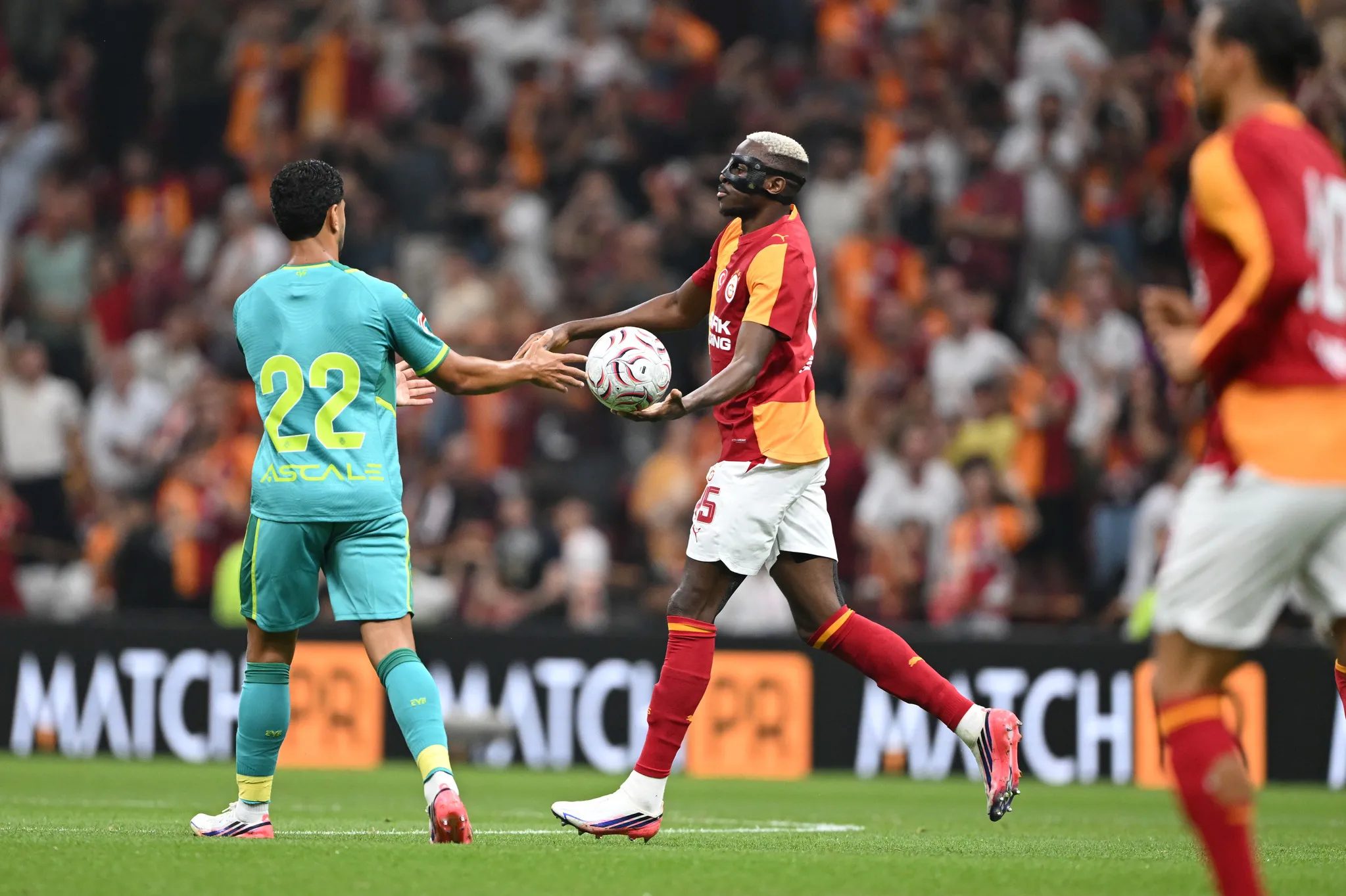 TRANSFER HABERİ: Victor Osimhen için Galatasaray'a inanılmaz teklif! Alman basını duyurdu 5 transfer haberi victor osimhen icin galatasaraya inanilmaz teklif alman basini duyurdu 3 rzvfb1hA