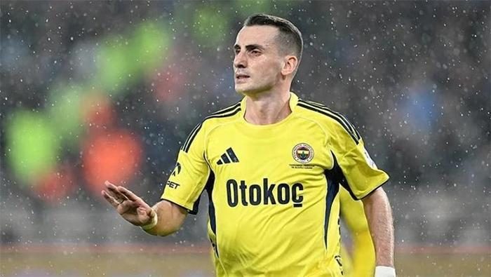 Transfer telefonu! Fenerbahçe'de santrfor transferinde her şey Kerem Aktürkoğlu'na bağlı: Resmi açıklama geldi 4 transfer telefonu fenerbahcede santrfor transferinde her sey kerem akturkogluna bagli resmi aciklama geldi 2 vObdjqYj