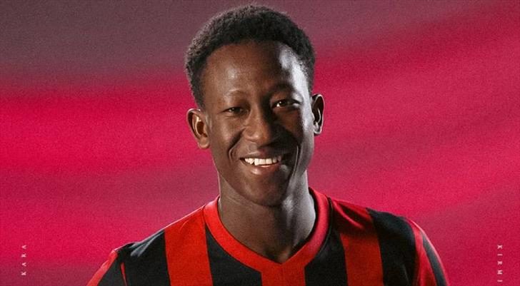 Trendyol Süper Lig'den İngiltere Premier Lig'e gitti! Resmi açıklama 1 trendyol super ligden ingiltere premier lige gitti resmi aciklama MrrWdkkg