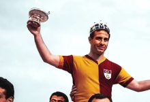 Türk futbolunun ve Galatasaray'ın unutulmaz efsanesi Metin Oktay, kabri başında anıldı 12 turk futbolunun ve galatasarayin unutulmaz efsanesi metin oktay kabri basinda anildi fVFsY7GK