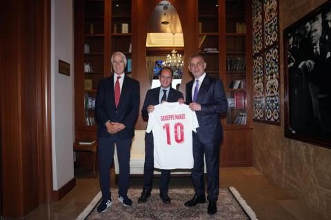 Türkiye - İtalya Resmi Maç Yemeği Düzenlendi 15 turkiye italya resmi mac yemegi duzenlendi 13 uhPR5Hsw